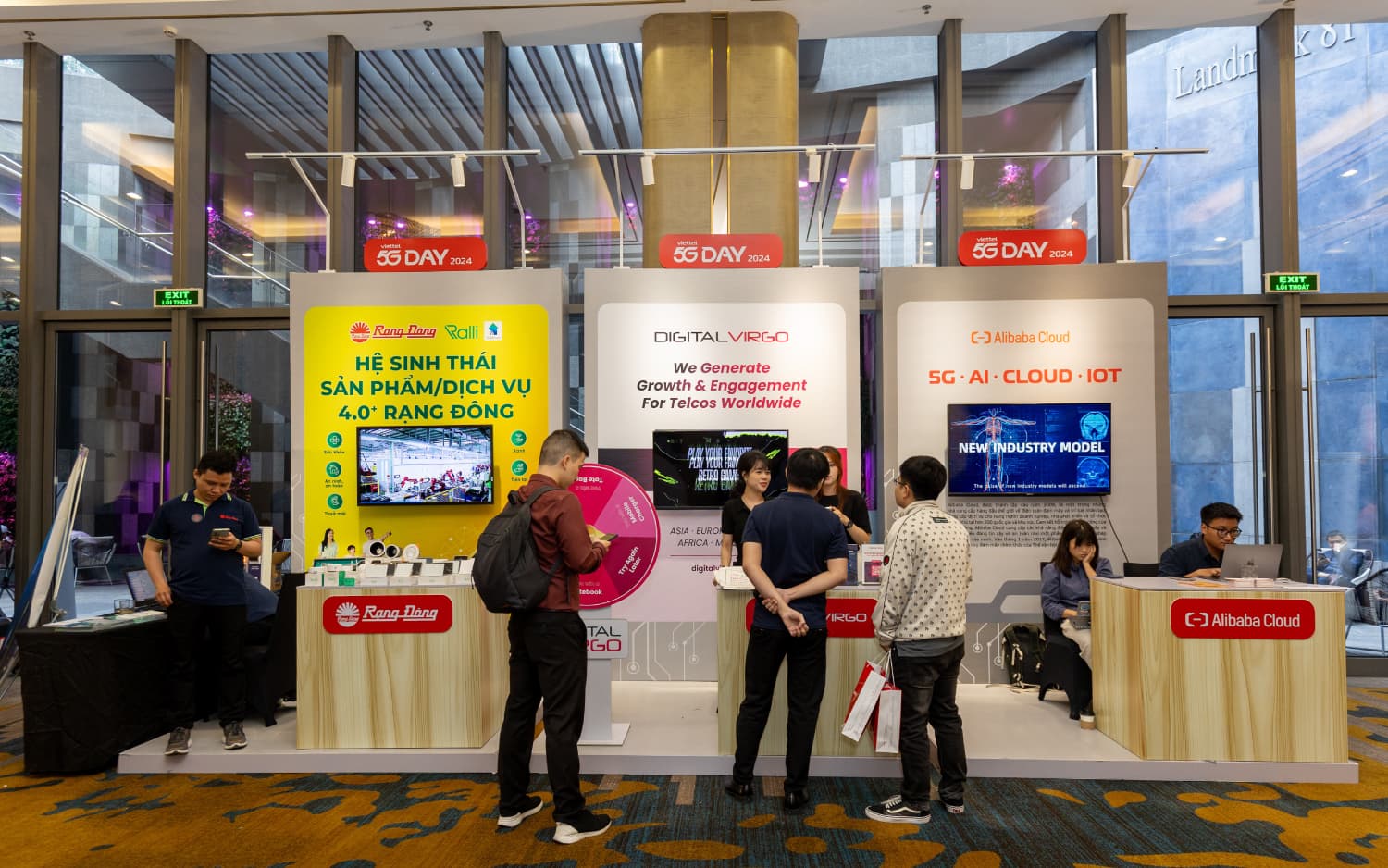 Ảnh chụp tại sự kiện Viettel 5G day